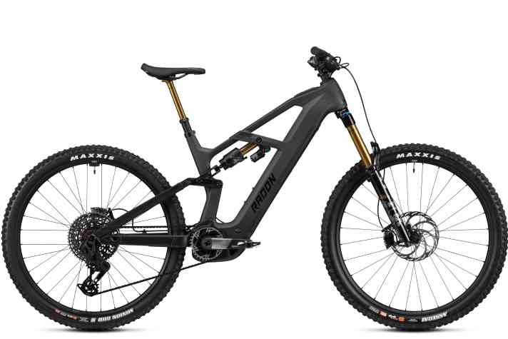 The top model Deft 10.0 not only comes with factory suspension from Fox, but also various carbon parts. For 7199 euros, this package is almost unique.