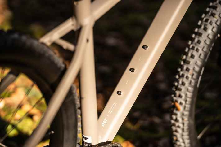 Inconsistent: Despite its bikepacking attributes, there is only one bottle cage mount on the frame of the Rose PDQ AL.