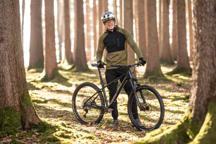 Das günstige Testsieger-Hardtail von Canyon wird seinen Vorschusslorbeeren gerecht und konnte unsere Testfahrer überzeugen.