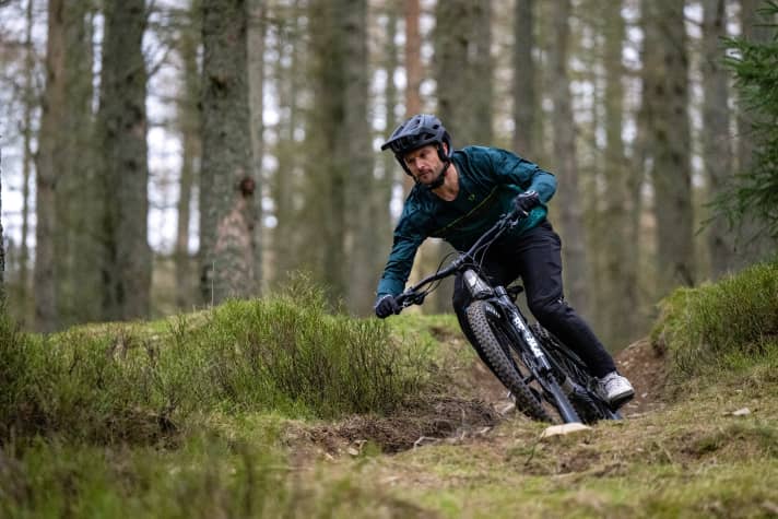 Mit TRP DH-R 4-Kolben-Bremse darf es auch im Downhill ein bisschen mehr krachen.