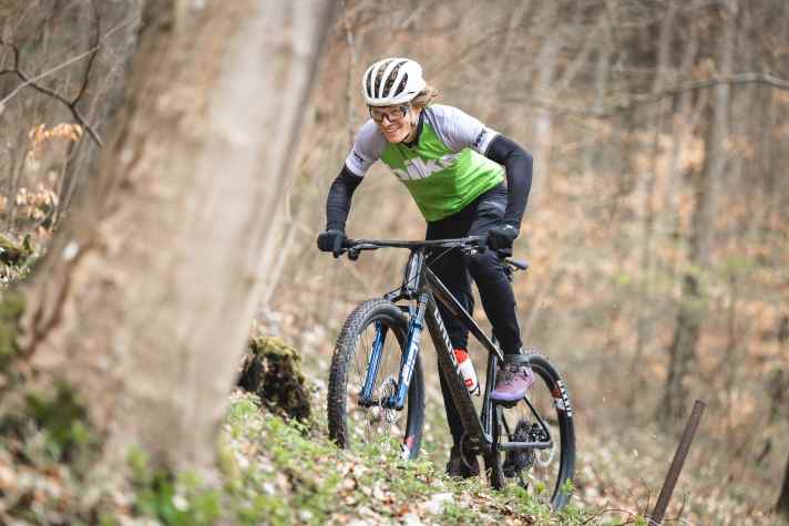 Fitness is noticeable on the bike with more fun and endurance. The first successes are noticeable after just one to two months.