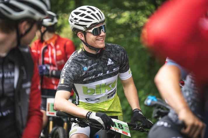 In a good mood before the start: It was Dennis' first race in 2024.