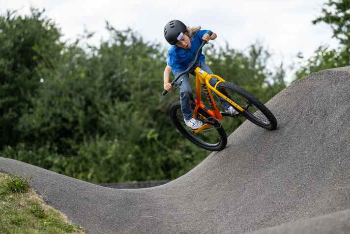 Für 999 Euro sollte das Alcatraz auch die nächstjüngeren Geschwister durchhalten.