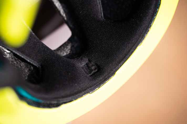 Helmet shell, padding, packaging - sustainability was also taken into account at all points