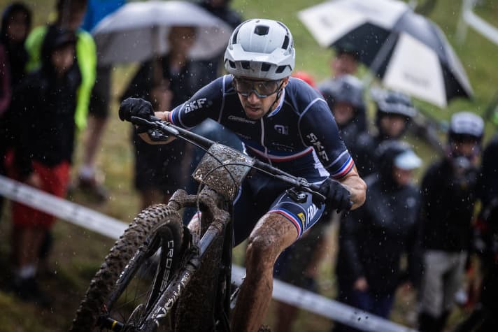 Jérôme Gilloux was able to pull away early on, but was then put under pressure again by Joris Ryf. In the end, it was still enough to defend the world title.