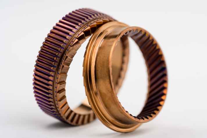 Die spannendere Neuheit ist die neue RingDrive-Option mit nur 36 statt 72 Zähnen. Sie bietet einen 10° Eingriffswinkel, soll deutlich leiser sind und mehr Feedback vom Untergrund zulassen.