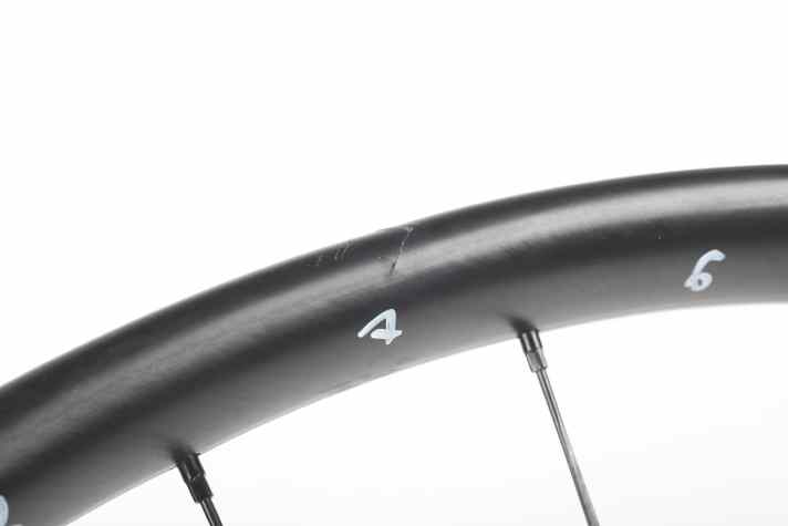 The rim cracks at impact height 7 (22 joules).