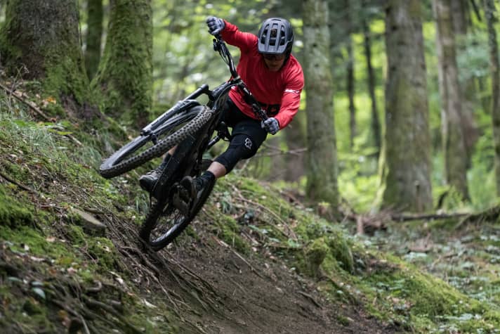 Geht leicht aufs Hinterrad: Das Lapierre GLP III Team hat ein agiles Handling und macht auch beim Spielen mit dem Gelände richtig Laune!