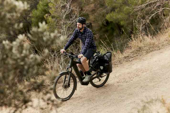 This is also "commuting" in some places: Field and forest paths.