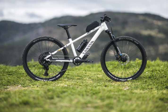 Auch das kleinste Grand Canyon kommt mit Federgabel und Platz für einiges Zubehör.