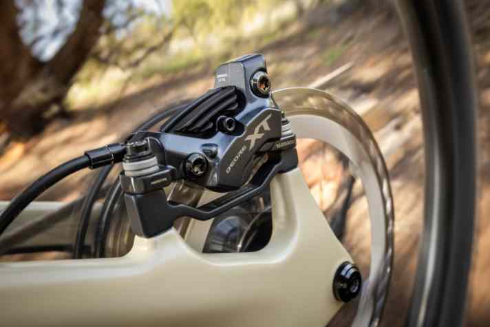 Die XT-Bremsen erhalten ebenfalls ein Update und sind an die neuen XTR-Stopper angelegt.