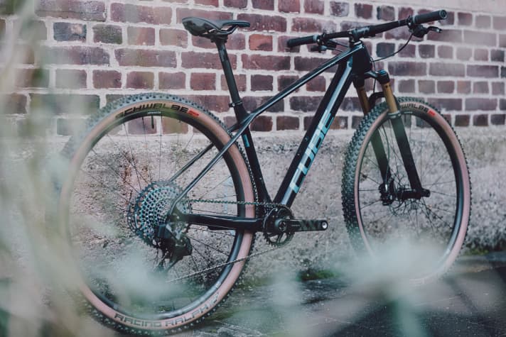 The Cube Elite C:68X SLT: The top model of the race hardtails for 2023.