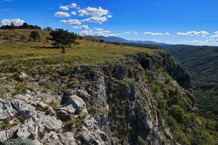If you venture into rather unknown territory, you can often rub your eyes at what else there is to discover in the Alps.