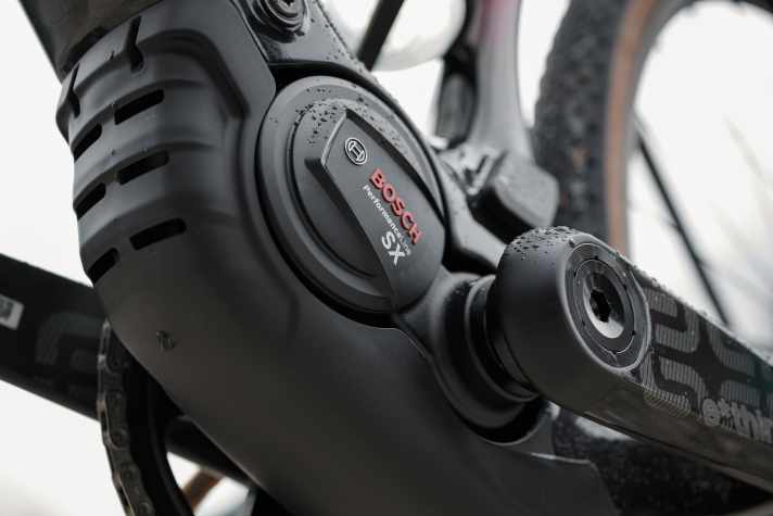Bosch's Performance SX looks similar to its big brother, the Performance CX, but is around 800 grams lighter.
