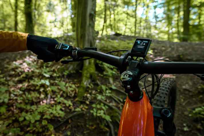 The Bosch push assist is easy to activate and holds the position for ten seconds if you have to change your grip or slip off the button. Very practical on steep terrain.