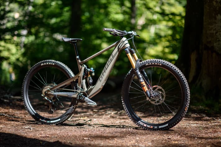 Trimmed for full throttle downhill: the Ghost Path Riot