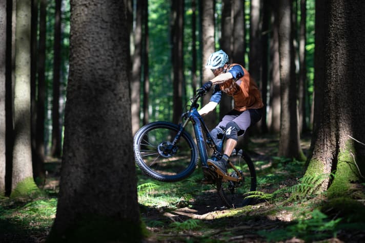 Lively, light and direct: the Haibike Lyke is very sporty on the trail. We have already been able to test the e-bike and motor extensively.
