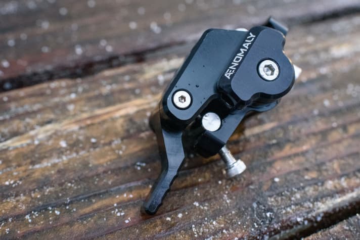 Stylishly manufactured, but unfortunately also expensive at 198 or 206 euros. The lever is used to release the quick adjustment lock of Aenomaly's Switchgrade.