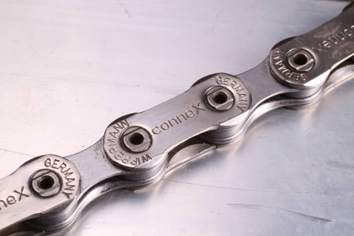 If you are not looking for a complete shifting system in the EU, but only for individual drive components, you will find what you are looking for. For example, the traditional manufacturer Wippermann. The raw materials for the chains manufactured in Germany come exclusively from Western European suppliers.