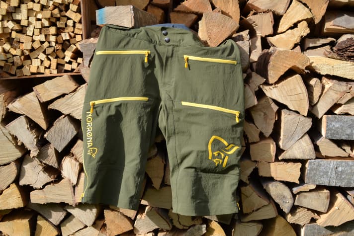 Norrøna fjørå flex1 heavy duty shorts have 4 pockets and are pleasantly cool to wear even on long tours.
