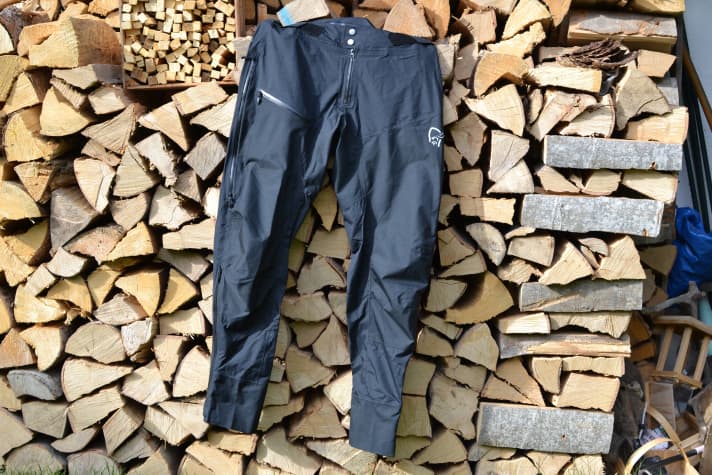 Norrøna fjørå dri1 Pants sitzen gut und sind absolut wasserdicht.