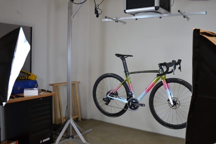 The photo studio provides optimal images of the refurbished bikes - also in 360-degree view.