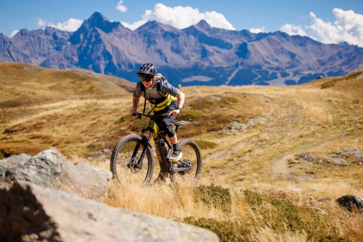  We have already been able to gather our first riding impressions on the Scott Genius Ultimate and also on the Scott Genius ST 900 Tuned.