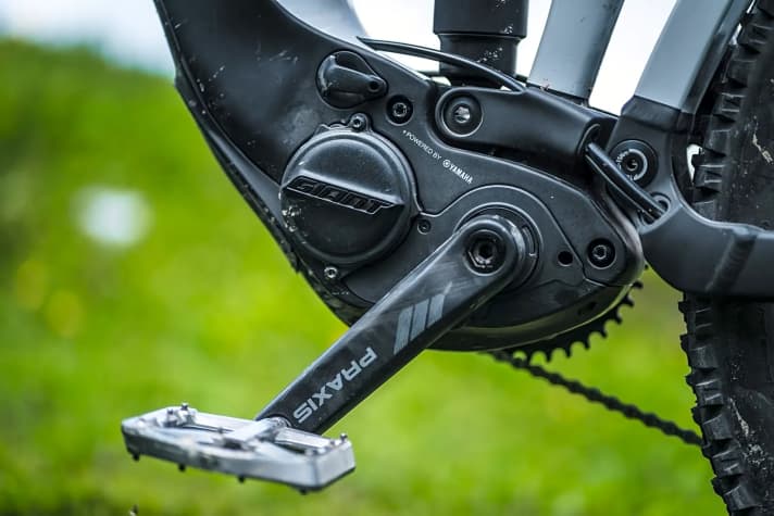 Yamahas PW-X3 und Giants Syncdrive Pro 2 sind in Sachen Hardware identisch.