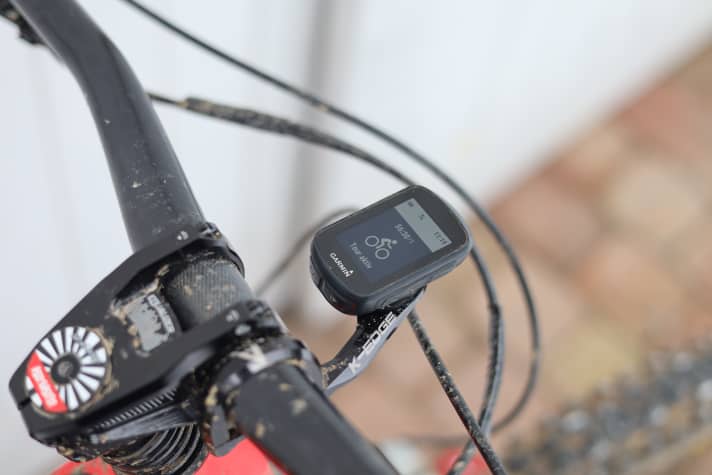 Unauffällig lässt sich der 32 Gramm leichte Garmin Edge 130 Plus ins Cockpit integrieren.