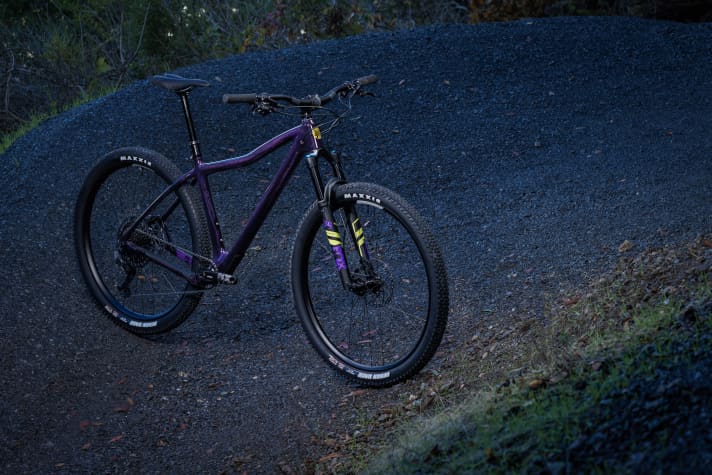 The two cheaper models are equipped with either a SRAM NX groupset or a Shimano Deore groupset.