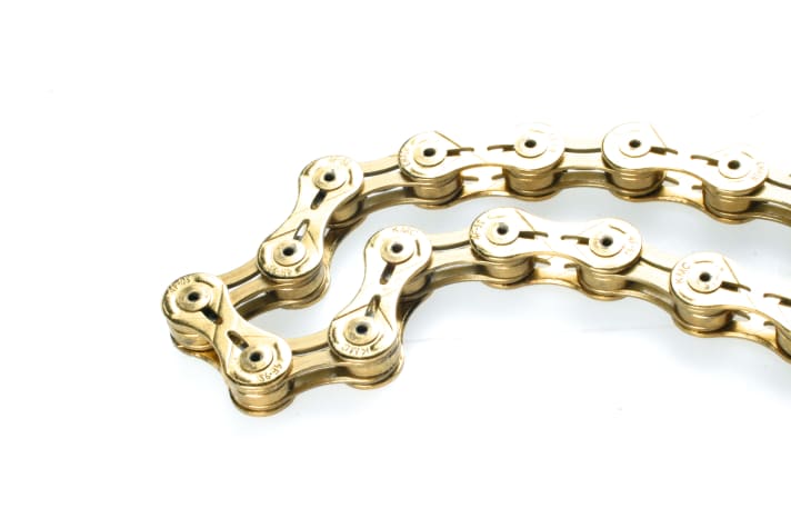  Universal chains from KMC work on Sram and Shimano twelve-speed drivetrains. 
