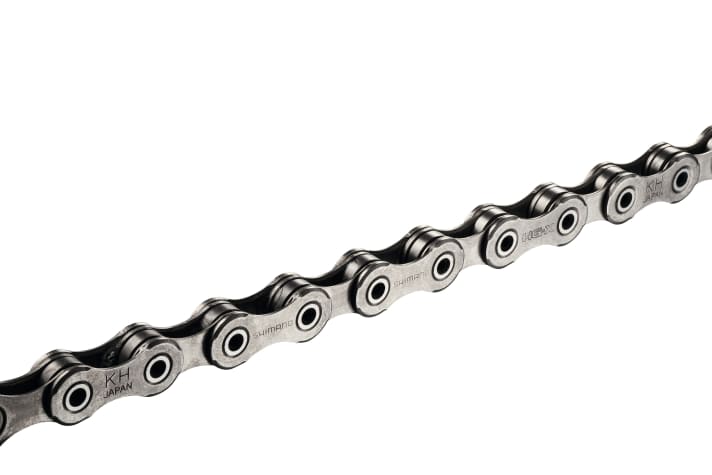   At some point, maintenance is no longer of any use, the chain stretches and you have to replace it with the sprocket set. Cost: approx. 160 euros.