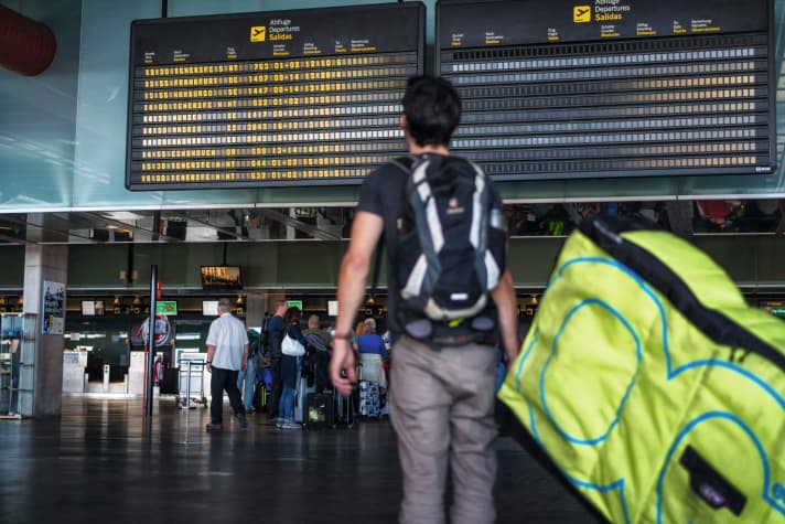   Ein Trainingslager im Ausland bedeutet auch Reisestress. Das kann den Trainingseffekt negativ beeinflussen.