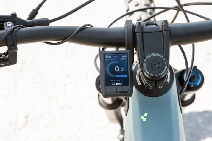  <a href="https://www.bike-magazin.de/werkstatt/bike-computer/bosch-kommandozentralen-nyon-und-kiox/"  rel="noopener noreferrer">Purion, Kiox oder Nyon: Bosch-Displays</a>  gibt es mehrere. Bei manchen E-MTB-Modellen kann man auch zwischen zwei Optionen wählen.