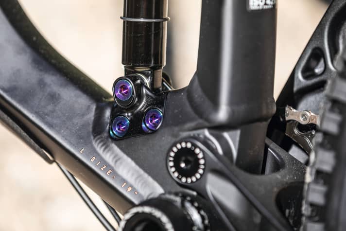   The lower shock mount can be changed to fit a shock with less stroke. A flip chip is also fitted.