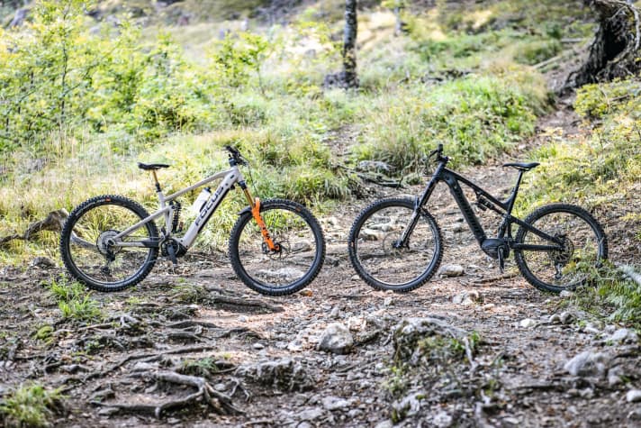   Focus Sam² 6.9 (links) gegen Propain Ekano