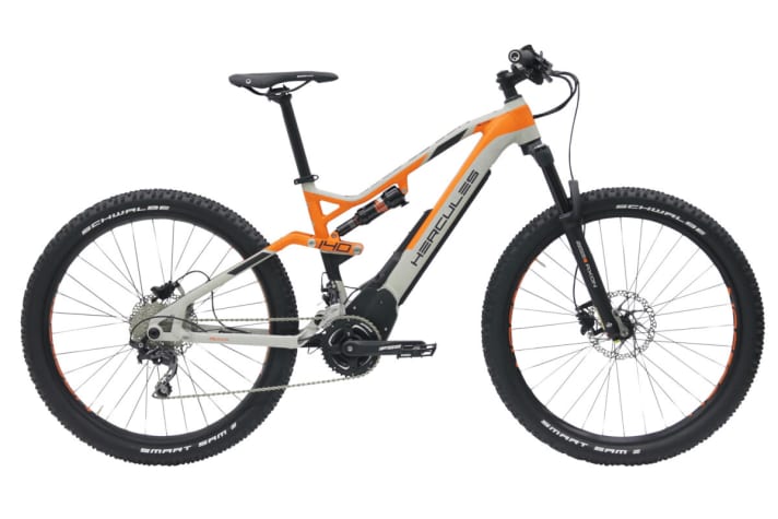   The entry-level NOS FS Sport model features SR Suntour fork suspension. The model retails for 4000 euros and offers a huge 650 Wh capacity.