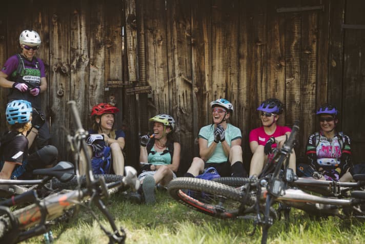 Short test drive break on the Sonnenberg in Latsch - at 35 degrees in the shade.