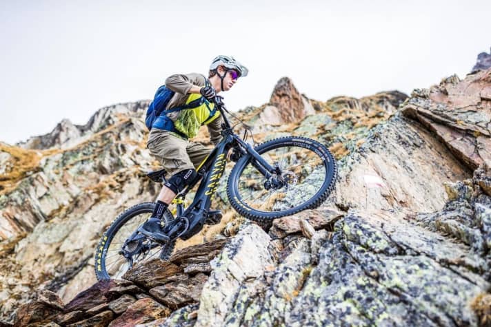   How well does Canyon's first E-MTB perform in the EMTB lab and on test rides? We'll tell you! You'll find a detailed test of the Spectral On in EMTB 1/18 - on newsstands from 13 March.