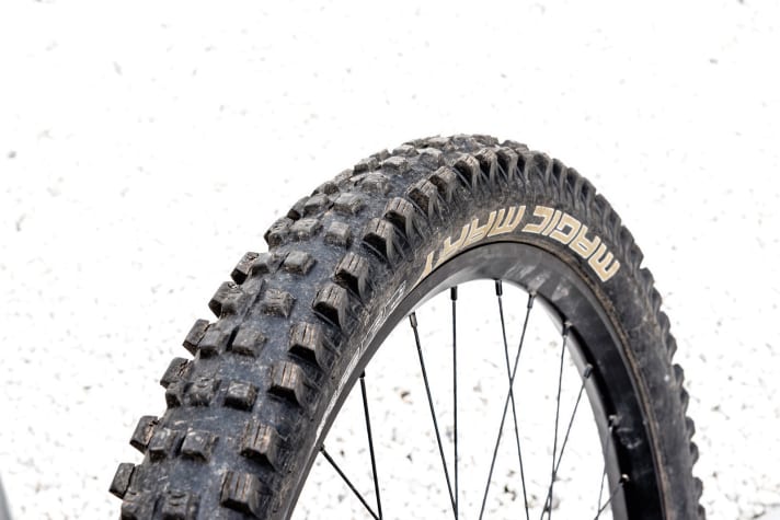   Schwalbe Magic Mary 26 x 2.35"
