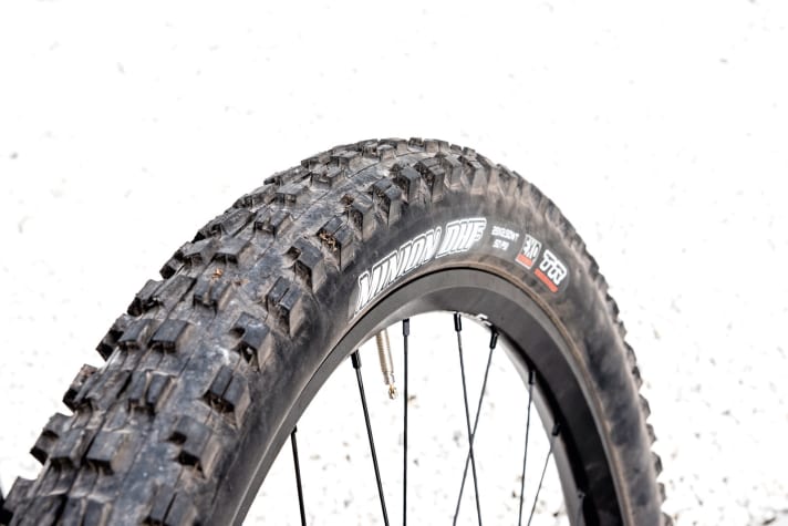   Maxxis Shorty 29 x 2.5"