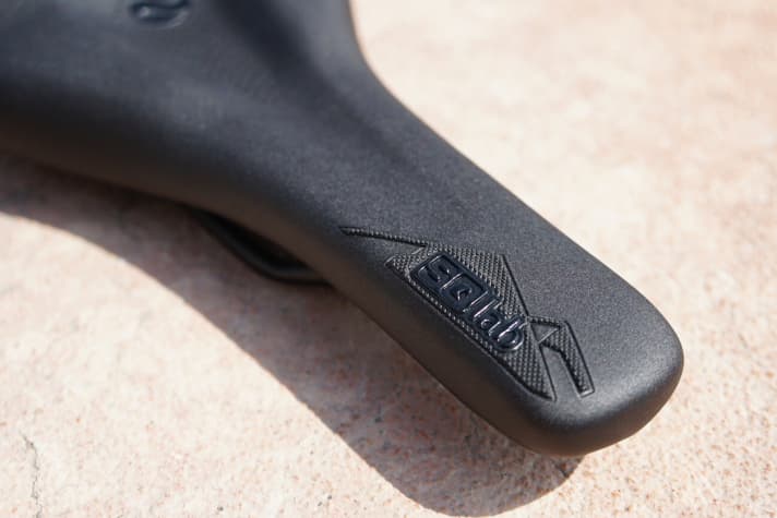   The nose is also equipped with special grip inserts.