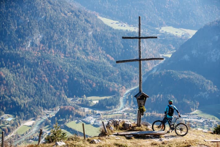   Links oder rechts, klassisch oder Trail? Am Wetterkreuz heißt's entscheiden.