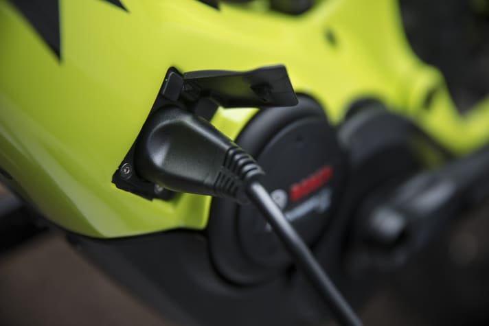   As usual, the battery can still be charged directly in the bike.