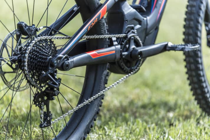   Das Design zieht sich über den gesamten Rahmen bis an die Kettenstreben.