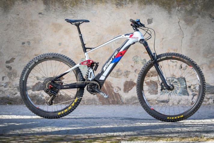   Wie sich das Specialized Turbo Kenevo im direkten Duell gegen das Fantic XF1 Integra mit Brose Drive S-Antrieb schlägt, lesen Sie in <a href="e_mtb/e_mtb_news_neuheiten/heftvorschau/a38901.html"  rel="noopener noreferrer">EMTB 2/18</a>  – jetzt am Kiosk.