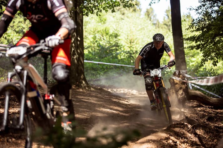  Neben einigen erfahrenen Rennfahrern waren auch viele Hobby-Piloten unter den 60 Startern der E-Bike DM.