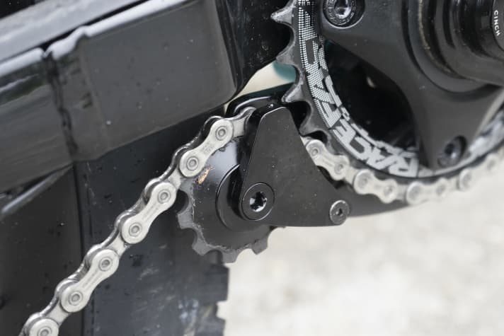   The new pulleys on the Rocky Mountain Powerplay are designed to significantly reduce chattering noises.
