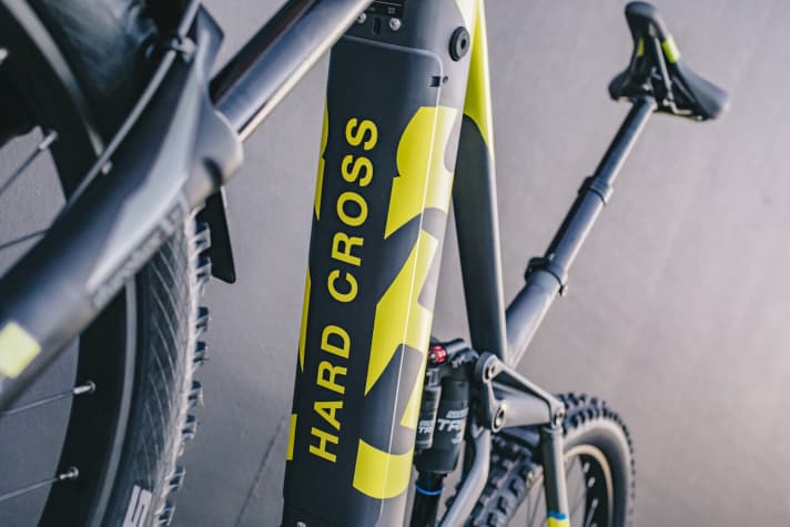   Classically integrated: There is space for either a 500 or 630 watt-hour battery in the down tube. All top models come with the 630 version as standard.