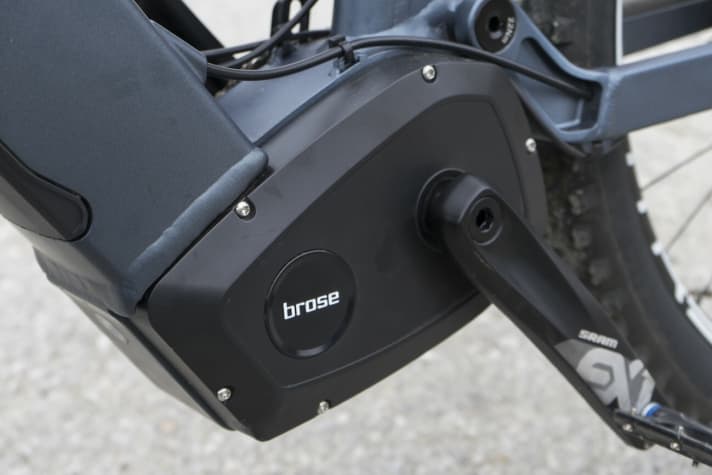   Nox setzt weiter voll auf den leisen Brose-Motor, der durch seine natürliche Fahrcharakteristik besticht. In einem Modell soll bald auch <a href="e_mtb/e_mtb_news_neuheiten/emtb-neuheiten-2019-brose-drive-s-mag/a39282.html"  rel="noopener noreferrer">Broses neuer Drive S Mag</a>  zum Einsatz kommen.